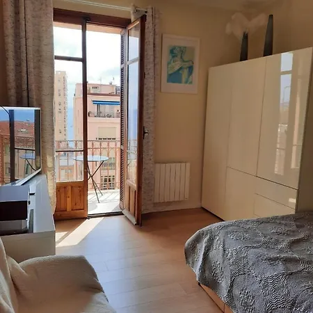 Homestay Sea View Studio With Balcony On The Border With Monaco *